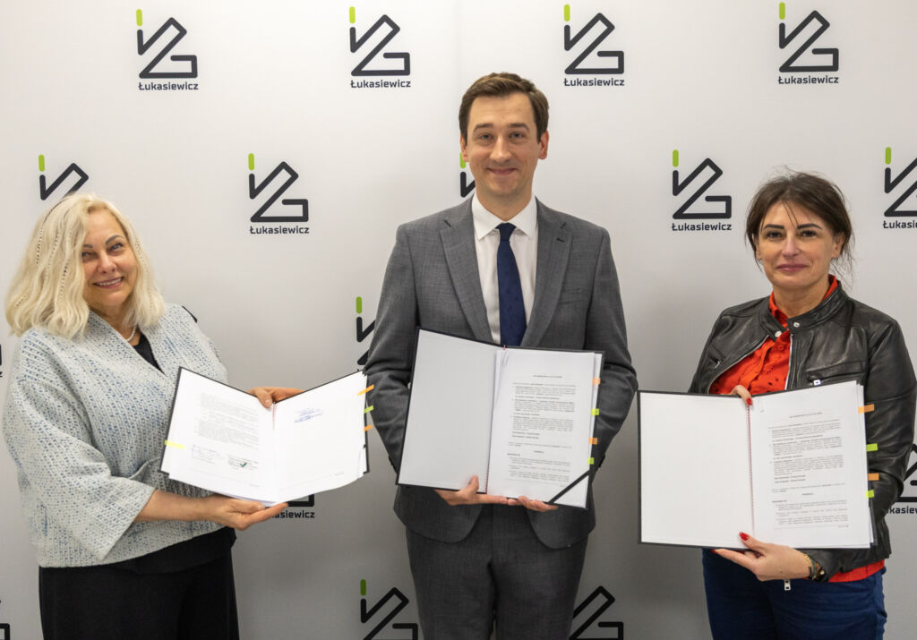 Podpisanie listu intencyjnego o współpracy między Siecią Badawczą Łukasiewicz a Fundacją Integracja